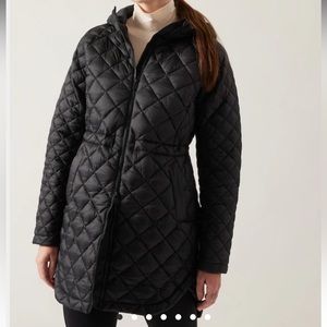WHISPER FEATHERLESS PUFFER PARKA- Athleta